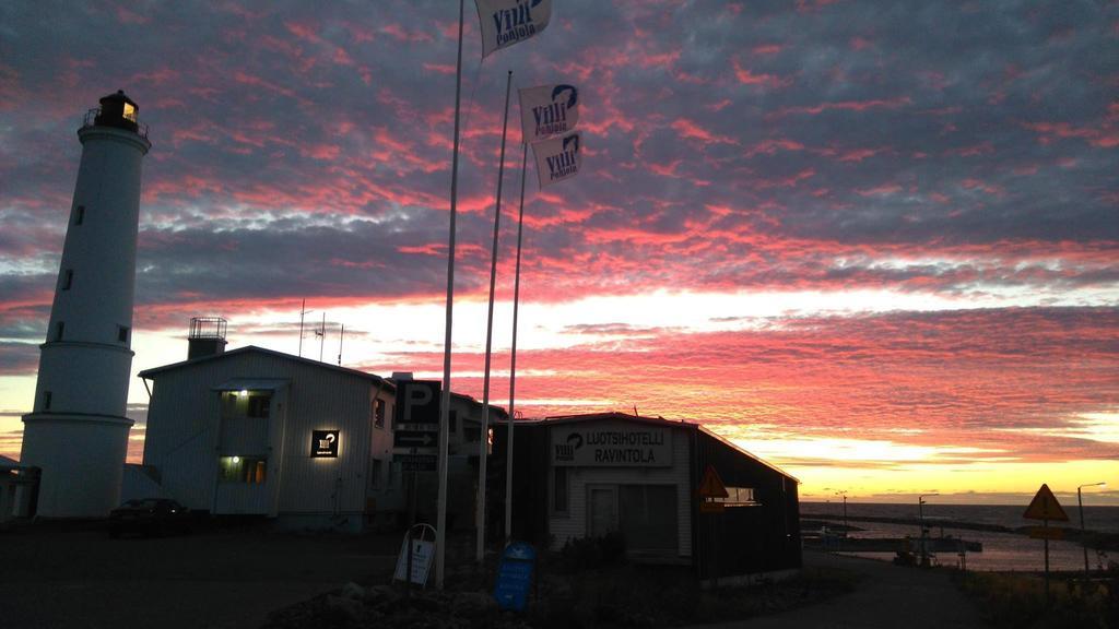Luotsihotelli - Arctic Lighthouse Hotel Hailuoto Exterior photo